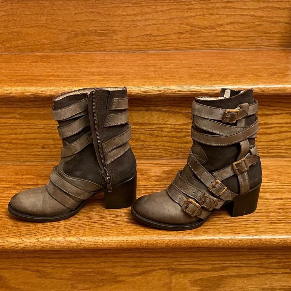 Freebird Colt size 8 taupe distressed leather boots